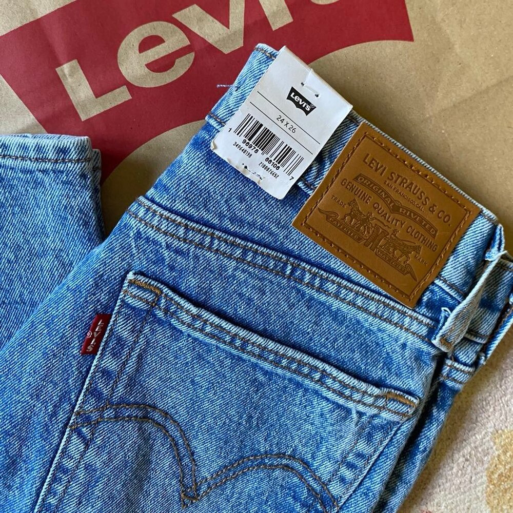 LEVI'S Wedgie Straight Women's Jeans (Size: 24x26) NWT - Picture 10 of 12